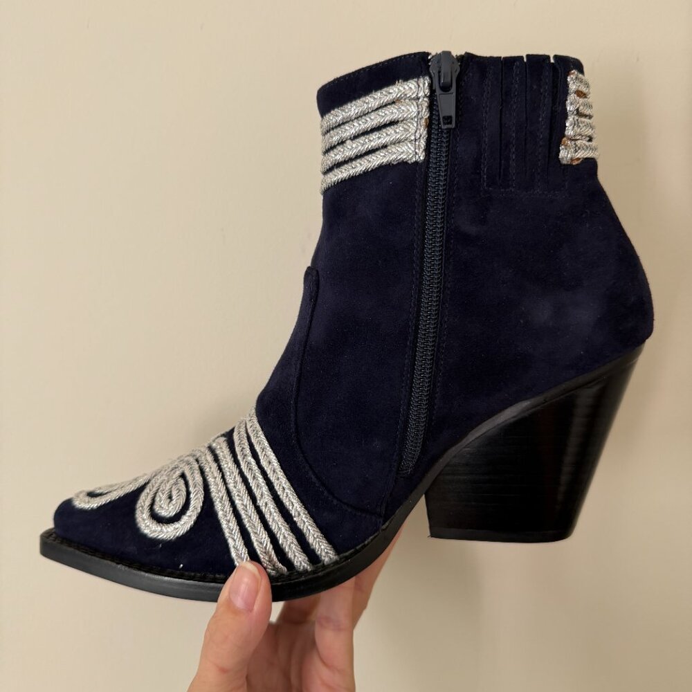 Jeffrey Campbell Gatlin Booties NWT Navy Suede Silver Western Sz 9 - Picture 9 of 10